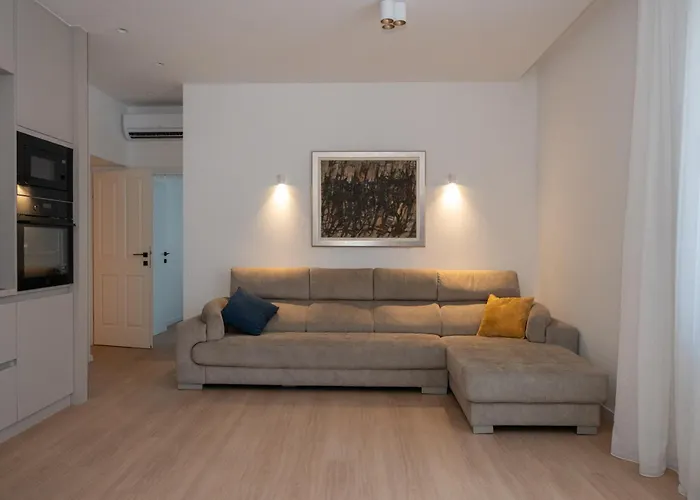 Situs Novus Apartment Split